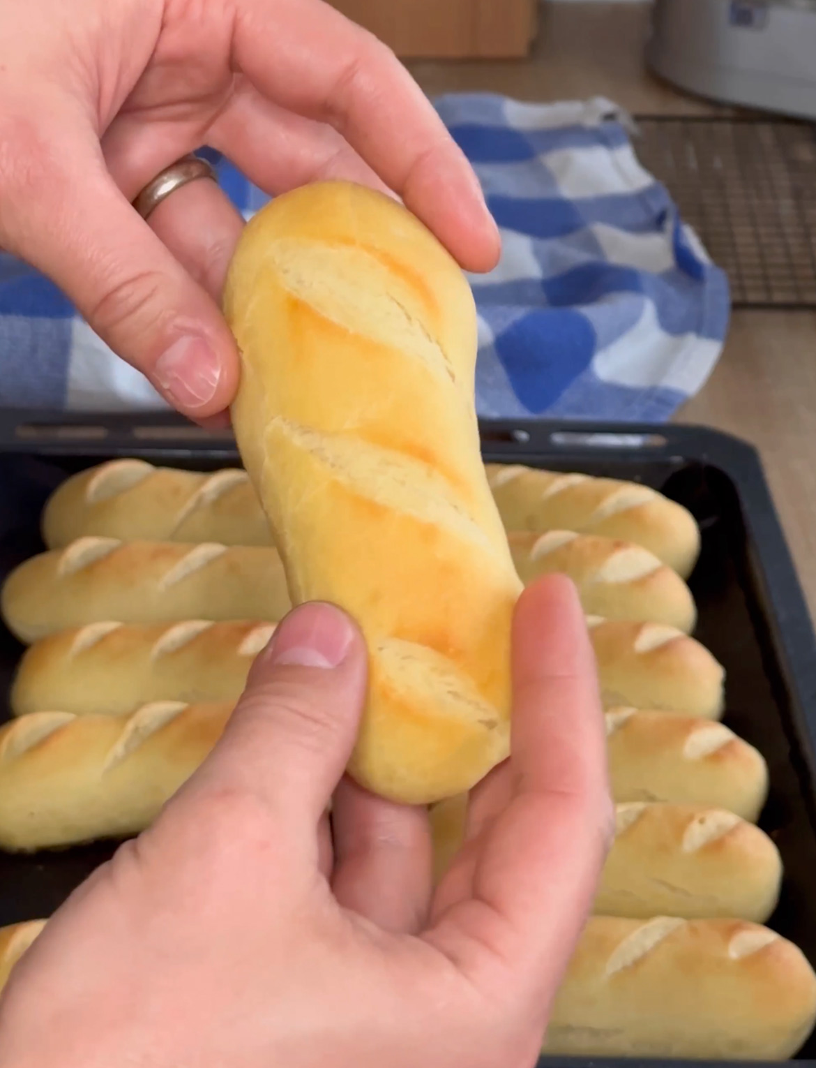 Vegane Milchbrötchen - Jo Semola